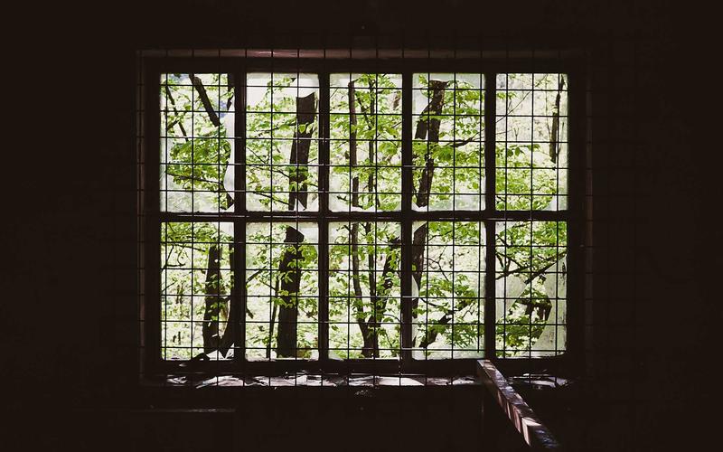 Stima de sine scăzută: origini, efecte și pași concreți de îmbunătățire